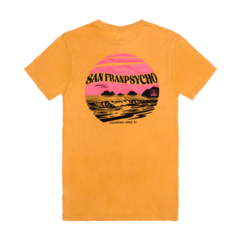 The Kelly's Cove Tee features a sunset graphic and San Franpsycho text on the back, perfect for capturing the relaxed coastal vibes of San Francisco. Ideal for laid-back days by the bay.